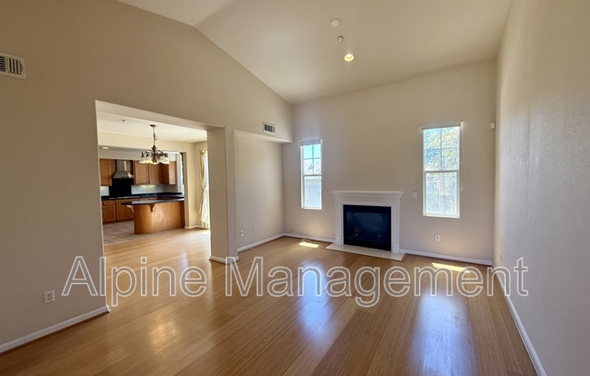 4373 RED MAPLE WAY