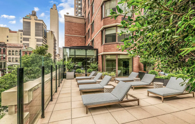 2 beds, 2 baths, 708 sqft, $6,962, Unit 29H