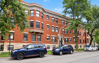 1104 E 46 ST
