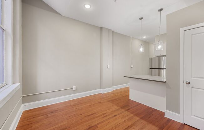 6 S Calvert Street