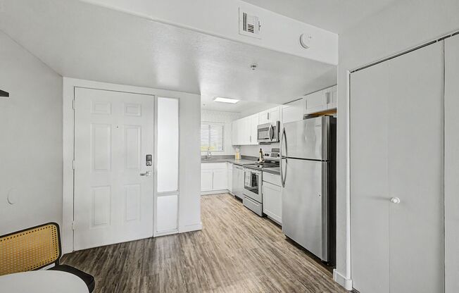 2 beds, 2 baths, 850 sqft, $2,900, Unit 314