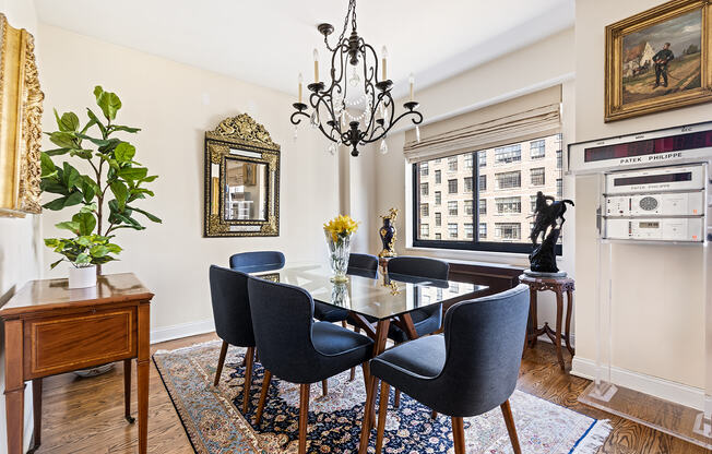 350 E 72 ST