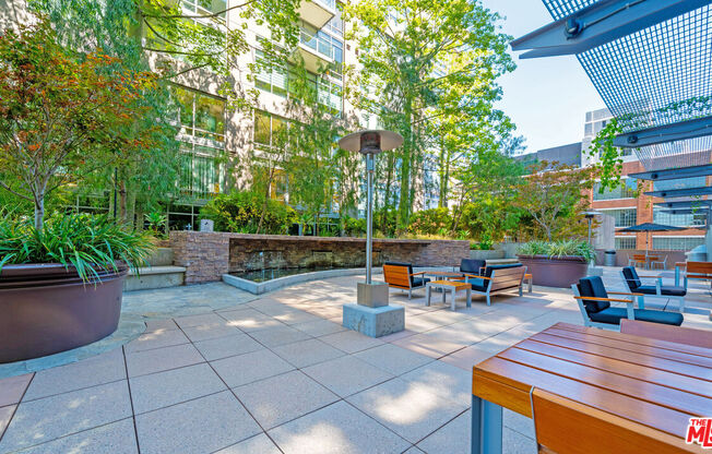 1 bed, 1 bath, 960 sqft, $2,700, Unit 714