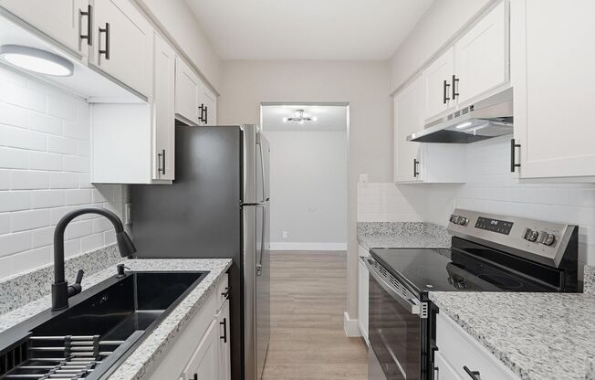 1 bed, 1 bath, 658 sqft, $1,345, Unit 180