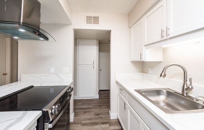 1 bed, 1 bath, 636 sqft, $1,600, Unit 314
