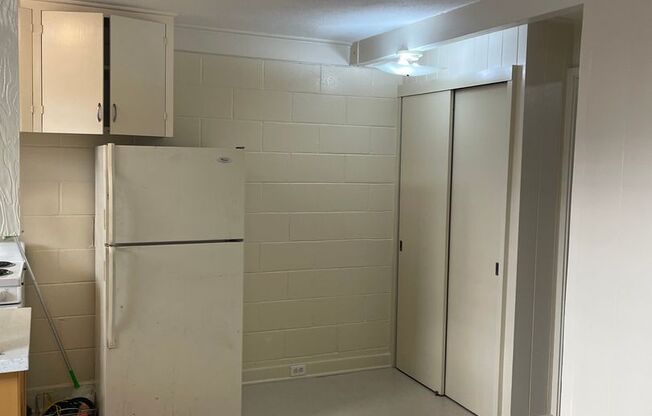 Makiki - Matlock Ave - 1 Bdrm/1 Bath/2 Prkg - $1500