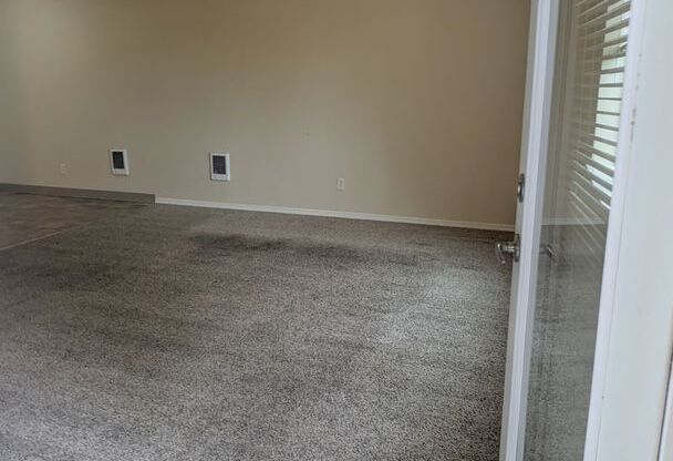 3 beds, 2 baths, 1,180 sqft, $1,625, Unit C103