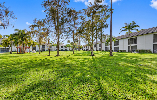 Wellington, FL apartment homes | Palm Court at Wellington Apartments | Apartments for rent in Wellington, FL