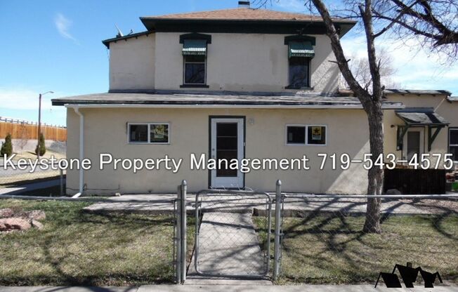 $450 OFF - Move In Special! Two Bedroom Unit with Dedicated Entrance & Tons of Space! $900/$900