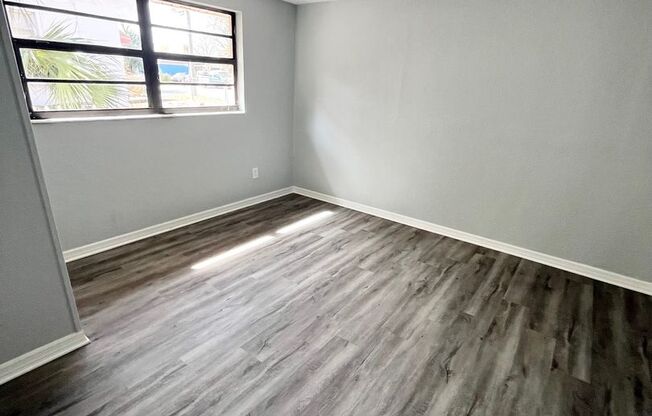 Spacious Remodeled 6BR/1BA Winter Haven Home!