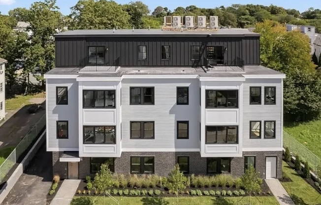 52 WITHINGTON ST