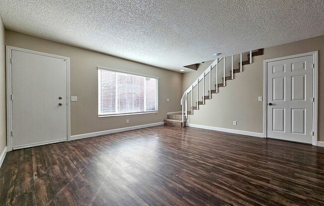 3 beds, 1.5 baths, $2,995, Unit 03