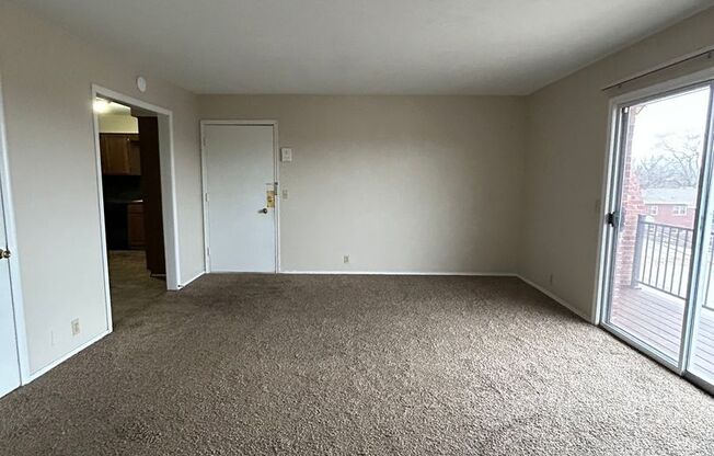 2 beds, 2 baths, 1,200 sqft, $940, Unit #12