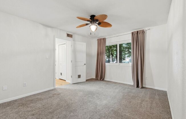1 bed, 1 bath, $1,195, Unit Unit 114