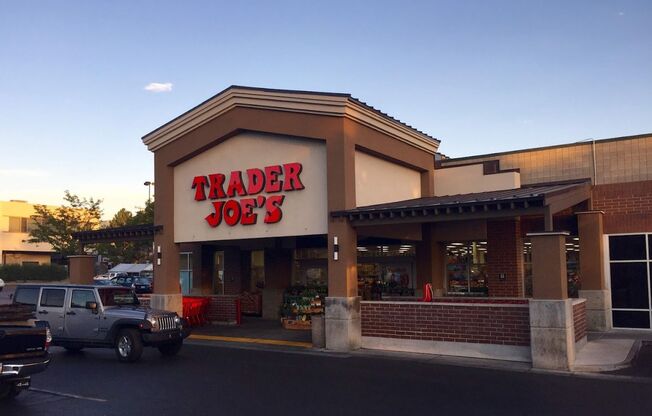 2 beds, 1 bath, 700 sqft, $1,249, Unit 01