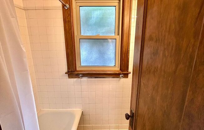 1 bed, 1 bath, 450 sqft, $1,895, Unit 520-L1