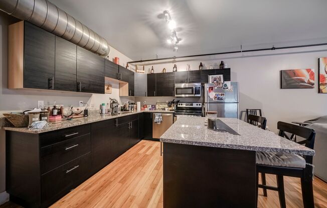 1 bed, 1 bath, 900 sqft, $1,600, Unit 3010-202