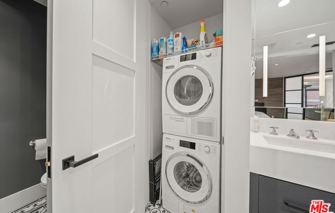 2 beds, 2 baths, 1,730 sqft, $6,750, Unit 812