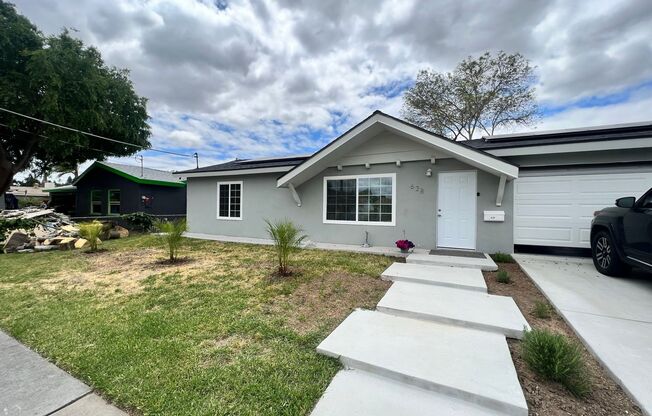 Remodeled 3/2 Bath Home in Spring Valley