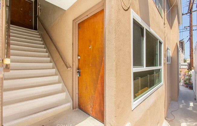 930 N Stanley Avenue