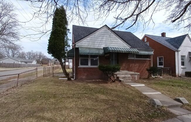 3 bedroom/1 bath brick bungalow on East Side! - PRICE REDUCED