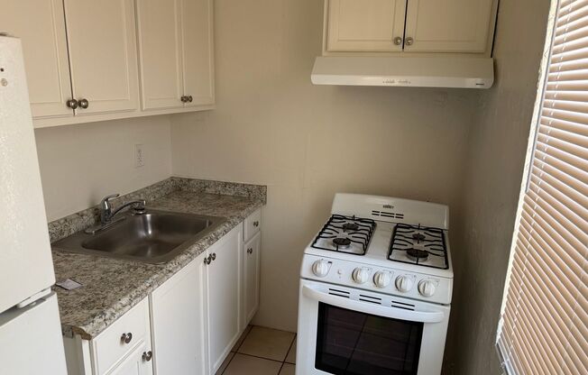 1431 E Benson Highway-Stagecoach