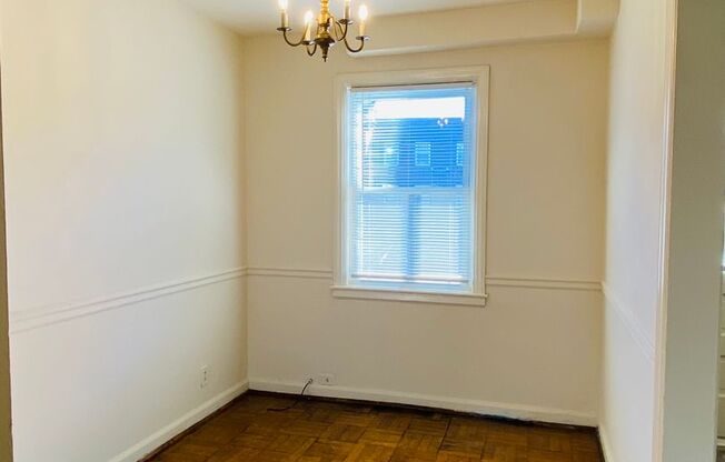 2 beds, 1 bath, $1,595, Unit Apt. 03