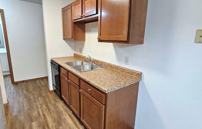 1 bed, 1 bath, 700 sqft, $775, Unit 354