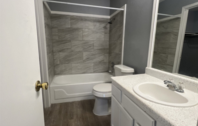 1 bed, 1 bath, 470 sqft, $745, Unit 1006