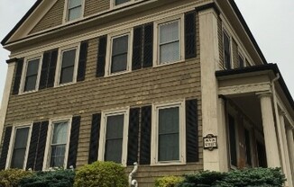 537 MAIN ST