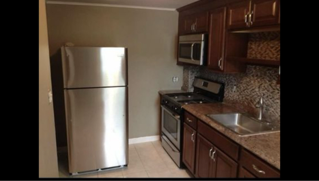 127 E COULTER AVE
