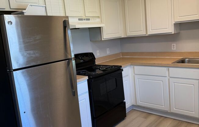 3 Bed / 1 Bath Unit Available for Rent!