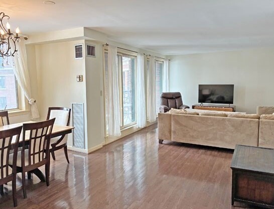 3 beds, 2 baths, 1,720 sqft, $6,300, Unit 1204