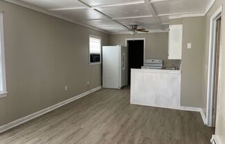 2 beds, 1 bath, $800, Unit 308 S. WADESBORO BLVD. APT #1