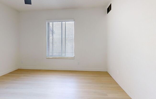 3 beds, 2 baths, 1,302 sqft, $1,300, Unit 205-306G