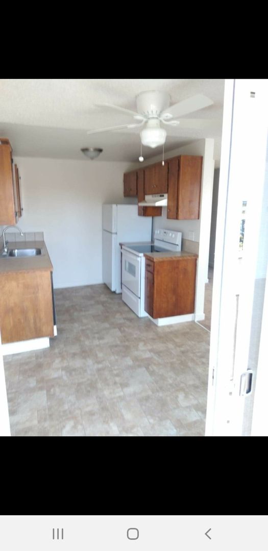 Two Bedroom Apt Homes - Central Mill Plane Location - Near Clark College