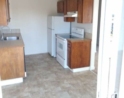 2 beds, 1 bath, $1,499, Unit 3