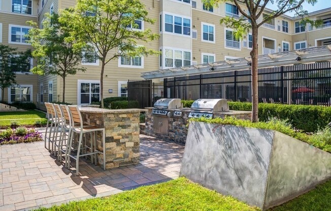 1 bed, 1 bath, 710 sqft, $2,400, Unit 108M