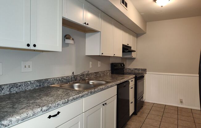 3BD/2BA Townhome in Stonington!