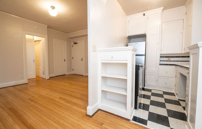 1 bed, 1 bath, 650 sqft, $1,335, Unit 101