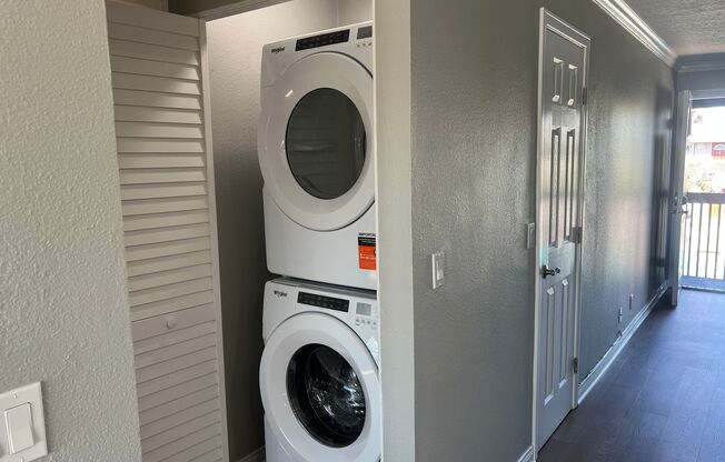 1 bed, 1 bath, 700 sqft, $2,450, Unit K-8
