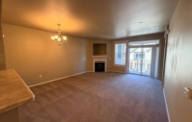 Beautiful Summerlinn Estates Three Level Condo with A/C, Gated Community! $500 Move In Incentive!