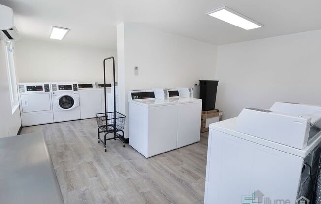 1 bed, 2 baths, 160 sqft, $695, Unit 2145 - 1A