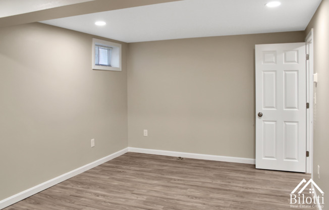1 bed, 1 bath, 700 sqft, $1,550, Unit A-13