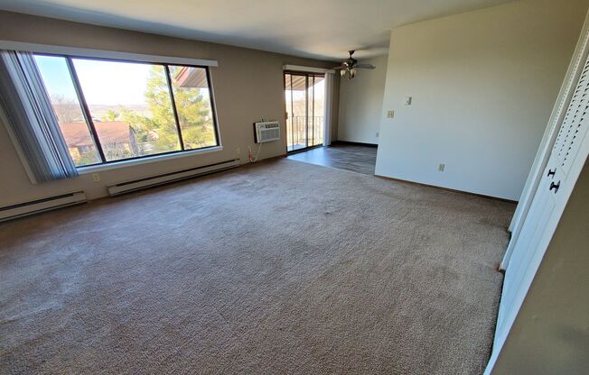 1371 Sunnyridge Rd.
