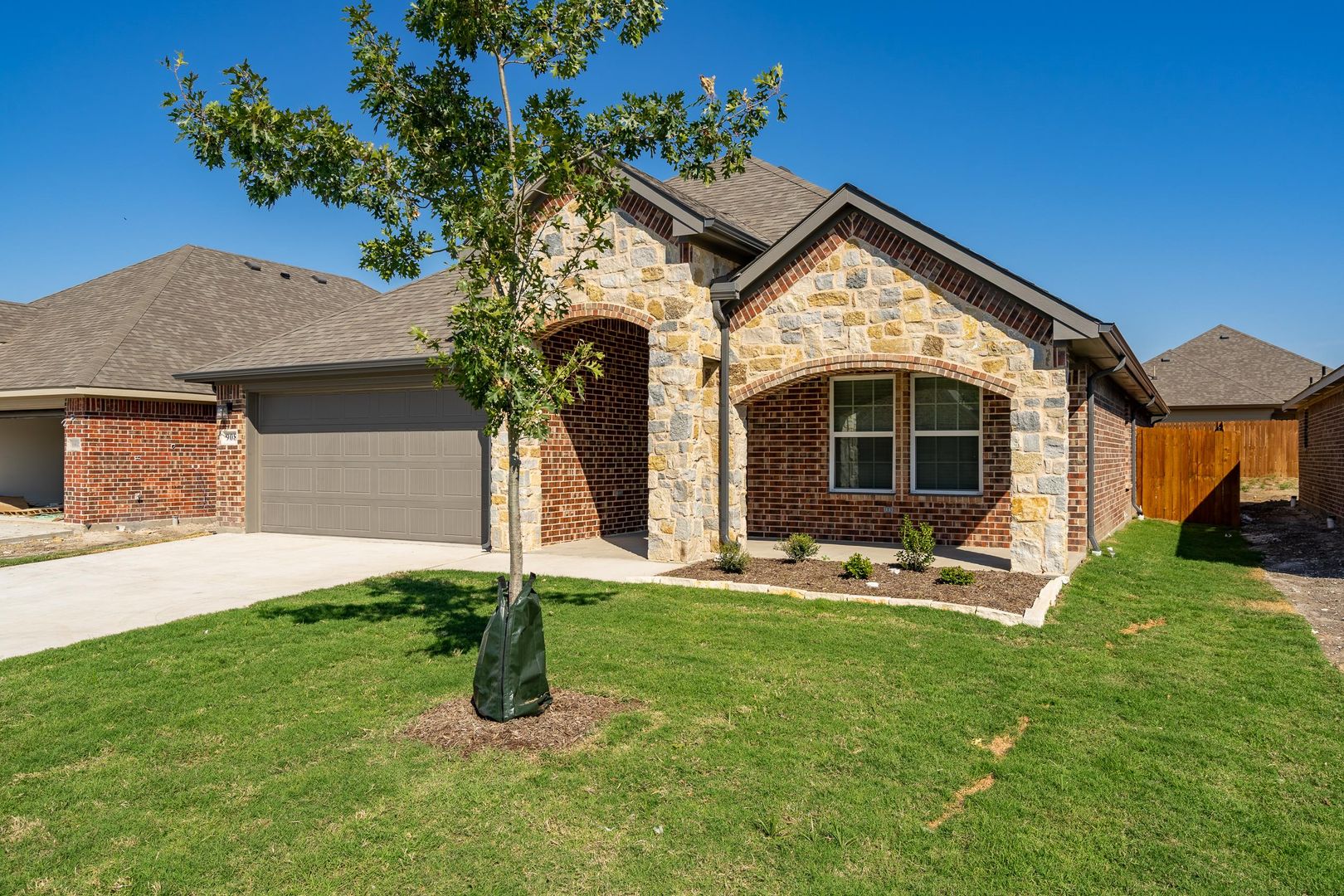 Modern Open-Concept 3-Bedroom Home with Premium Upgrades & Private Suite