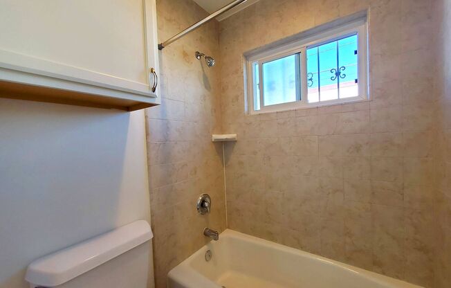 1 bed, 1 bath, 600 sqft, $2,025, Unit G