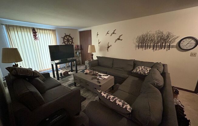 1 bed, 1 bath, $1,025, Unit 5