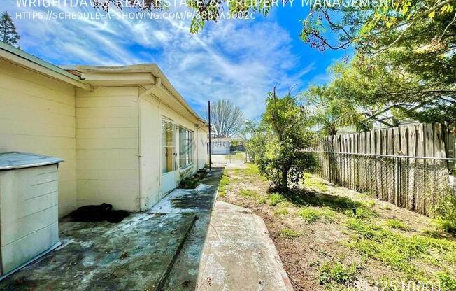 3 beds, 2 baths, 1,918 sqft, $1,950