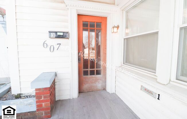 607 W Monroe Street